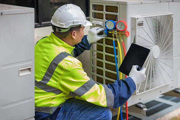 Professional Hvac technician working in Sheboygan Falls, WI